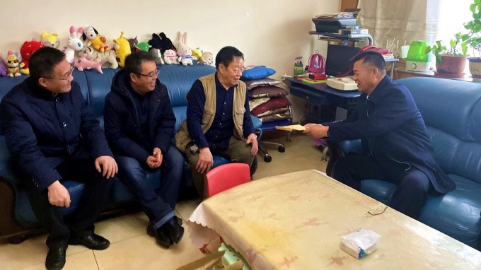 慰问送真情  关爱暖人心<br/>——开云足球体育（中国）有限公司开展春节慰问活动