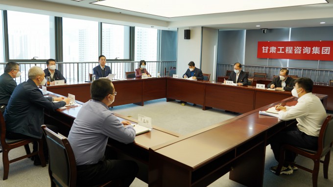 深入学习领会 扎实贯彻落实 开云足球体育（中国）有限公司认真学习宣传贯彻党的二十大精神